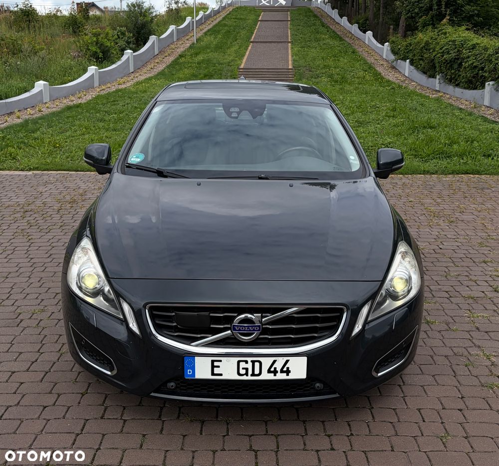 Volvo S60 D5 Summum - 8