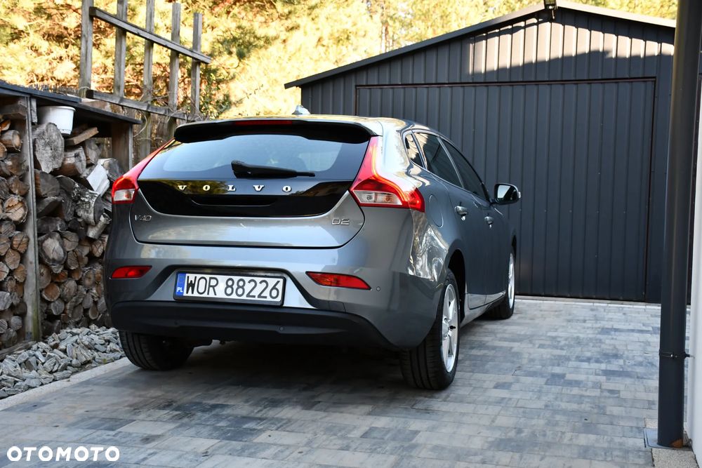 Volvo V40 D2 - 11