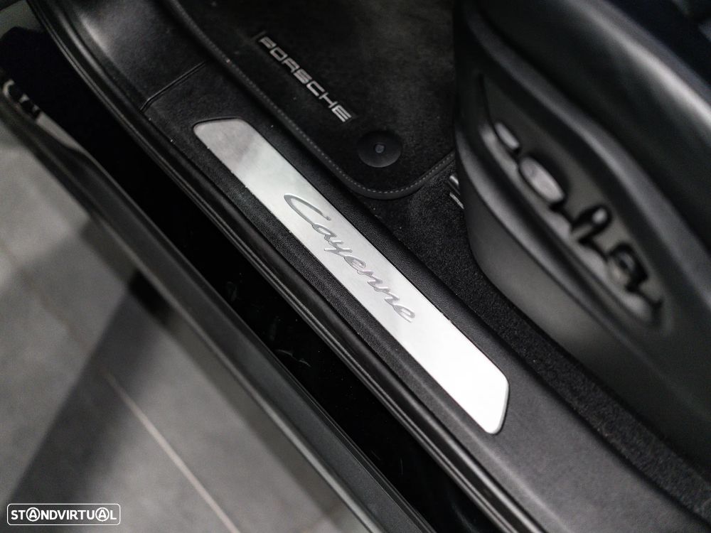 Porsche Cayenne E-Hybrid Tiptronic S - 40