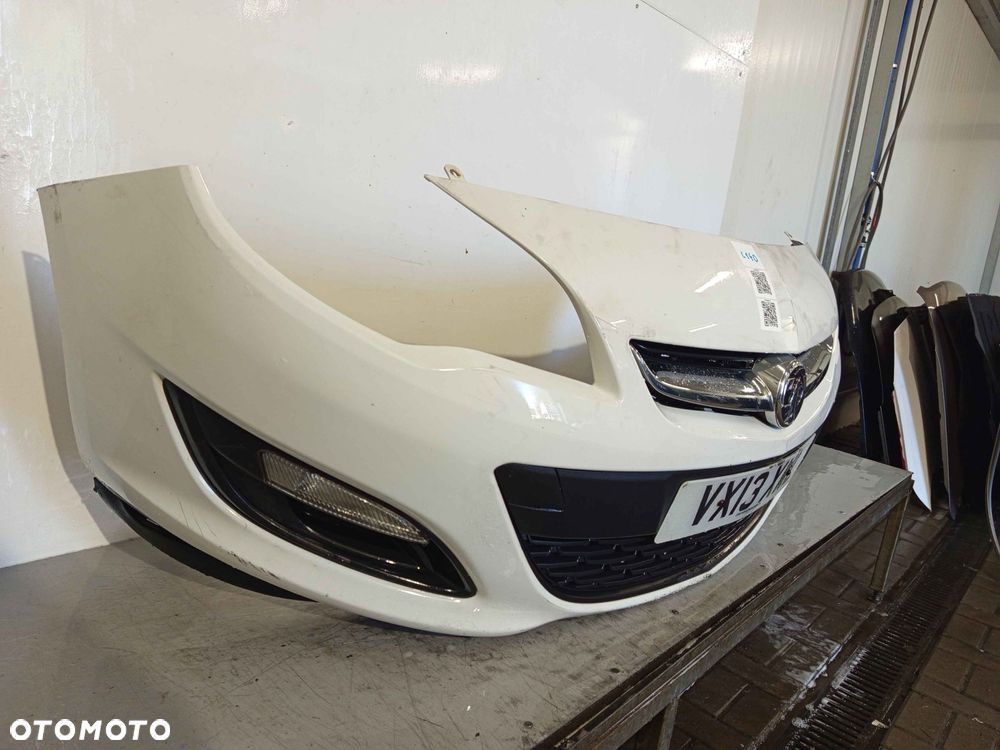 ^ ZDERZAK PRZÓD PRZEDNI OPEL ASTRA J 4 IV LIFT FL Z40R BIAŁY HALOGENY - 2