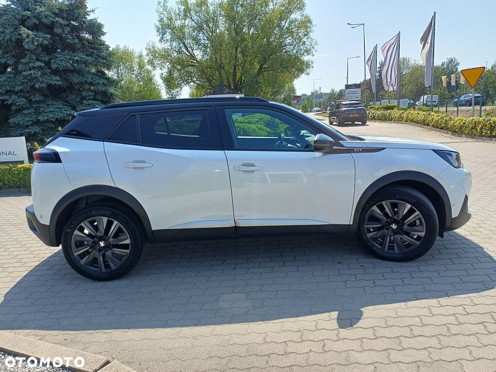 Peugeot 2008 - 8