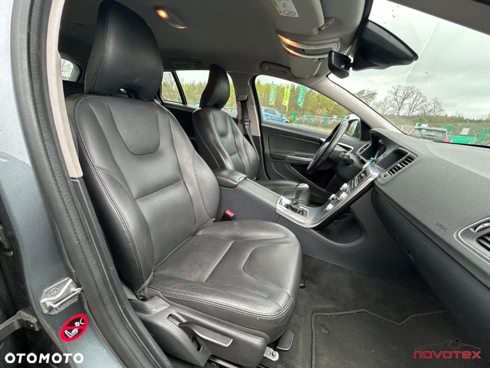 Volvo V60 D2 Drive-E Momentum - 14