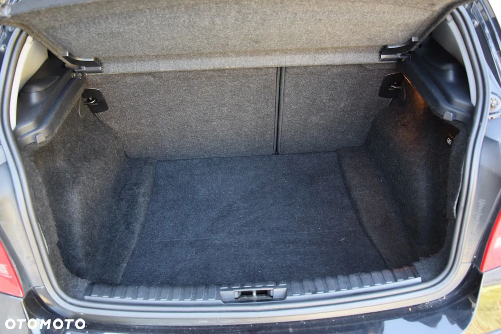 BMW Seria 1 - 32