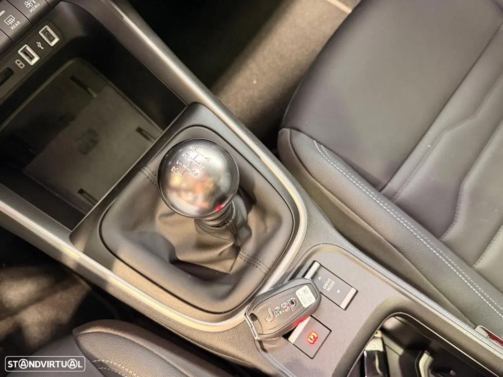 Jeep Avenger 1.2 GSE T3 Altitude - 19