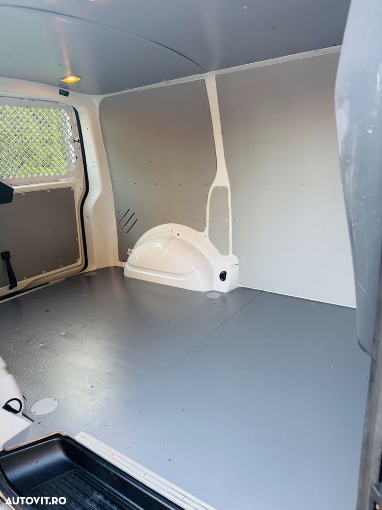 Volkswagen Transporter - 12