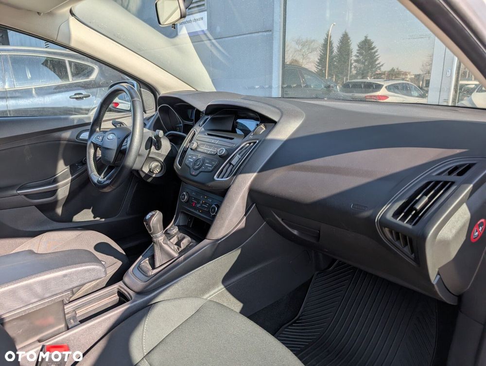 Ford Focus 1.6 Trend - 13