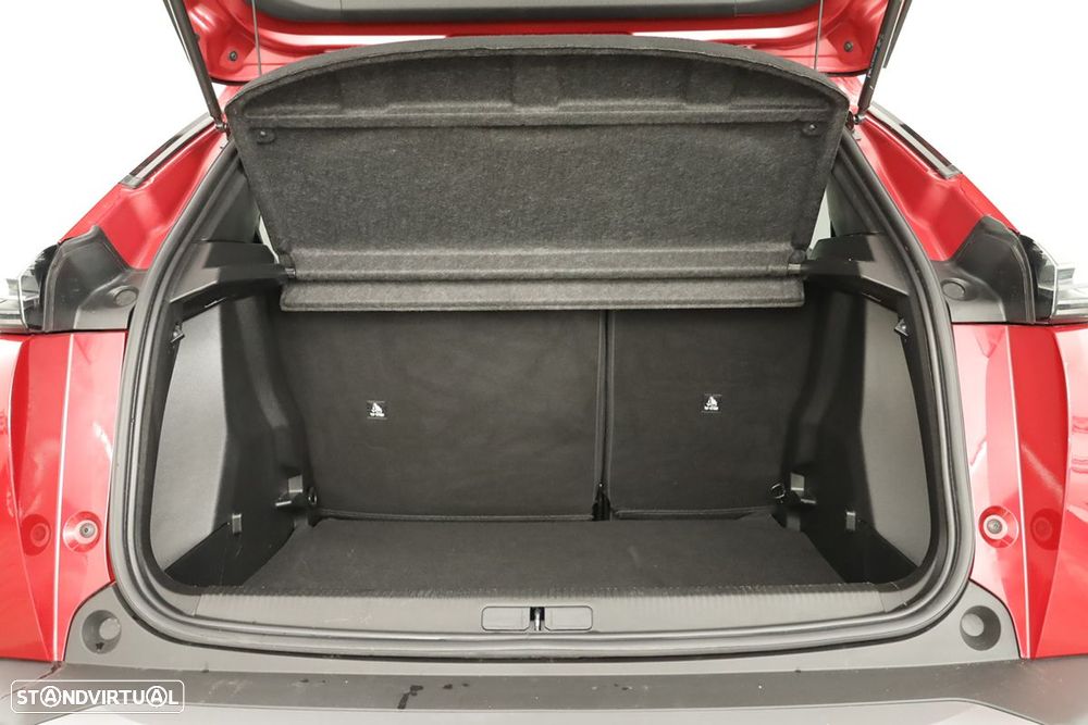 Peugeot 2008 1.2 PureTech Allure - 24