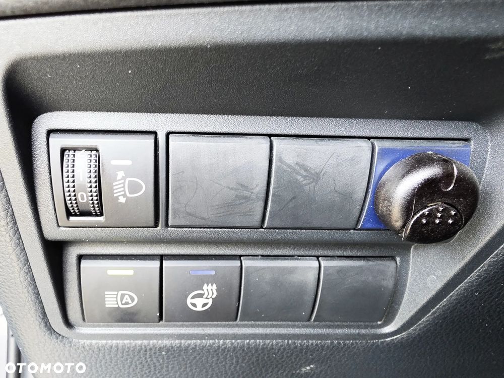 Toyota Yaris Hybrid 1.5 Style - 35