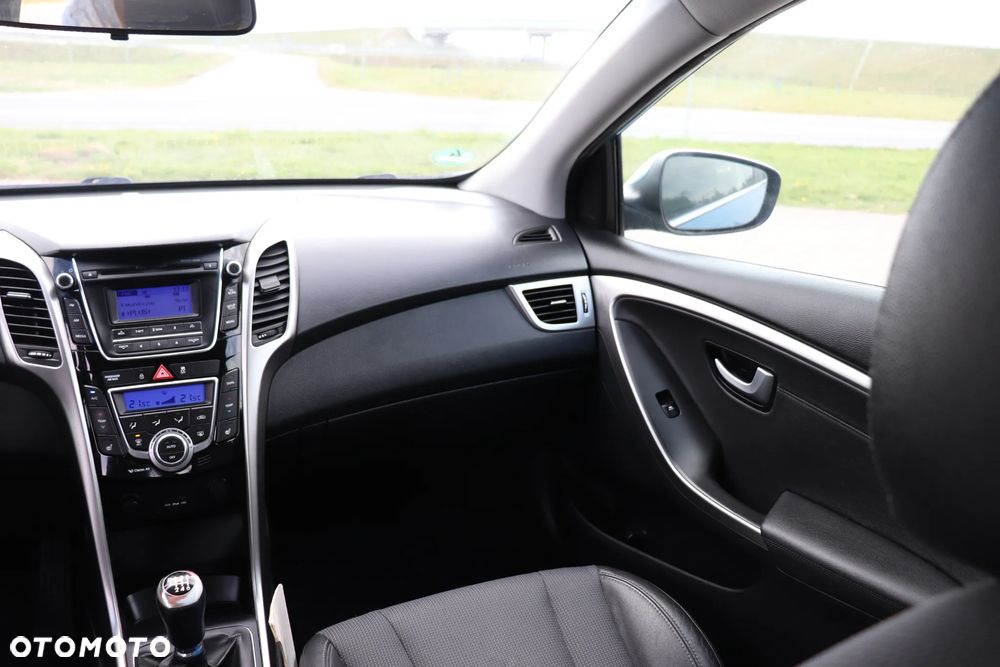 Hyundai i30 i30cw 1.6 CRDi Intro Edition - 12