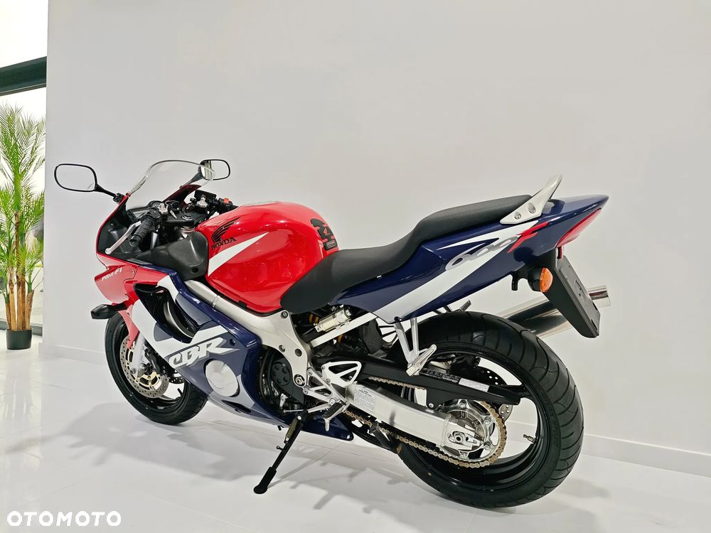 Honda CBR - 12