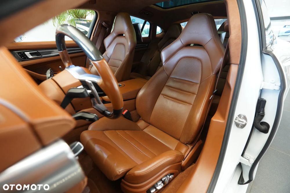 Porsche Panamera Turbo S e-Hybrid - 11
