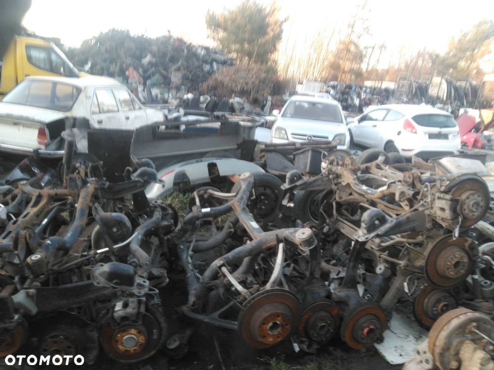 KOMPLETNE ZAWIESZENIE BELKA SANKI TYŁ VW TOUAREG I 06-10r 7L0500041 - 7