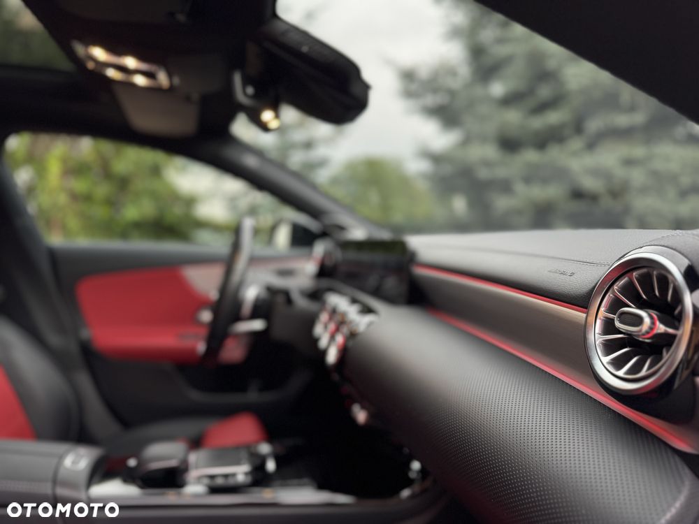 Mercedes-Benz CLA 250 4-Matic Edition 1 7G-DCT - 28