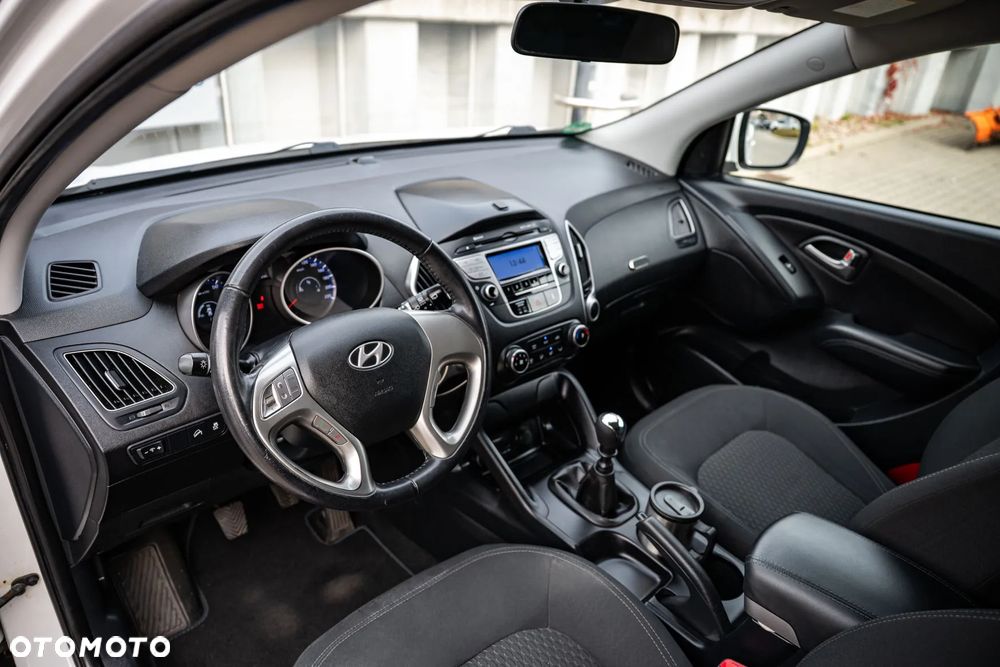 Hyundai ix35 1.6 2WD UEFA EURO 2012 Edition - 10