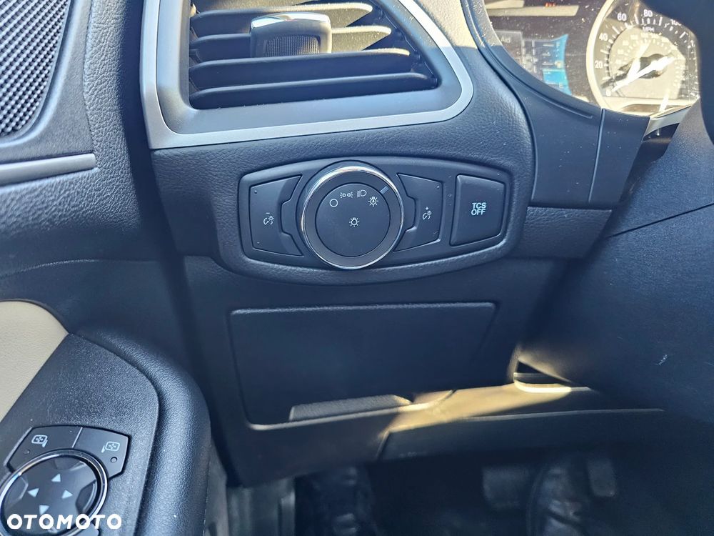 Ford Edge 2.0 EcoBlue Twin-Turbo 4WD Titanium - 10