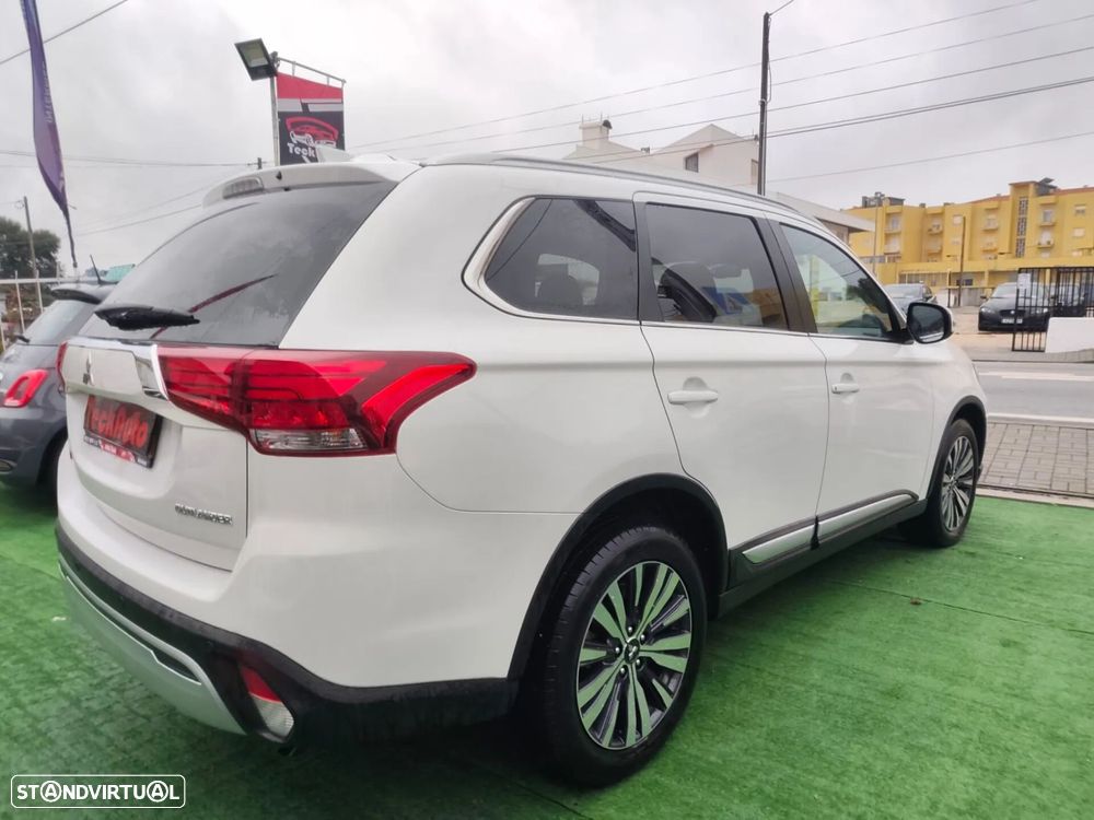 Mitsubishi Outlander 2.0 Kaiteki CVT - 11