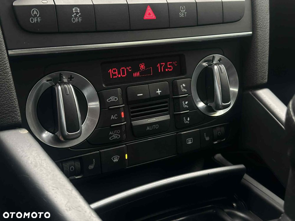 Audi A3 Sportback 1.6 TDI DPF Ambiente - 9