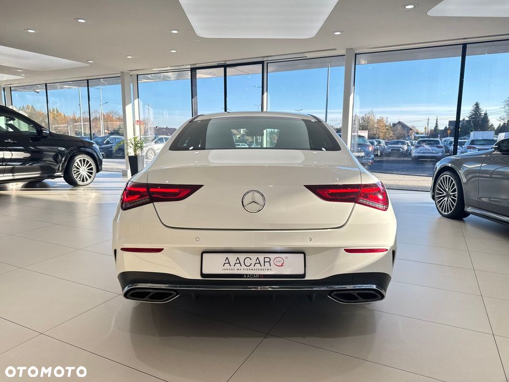 Mercedes-Benz CLA - 4