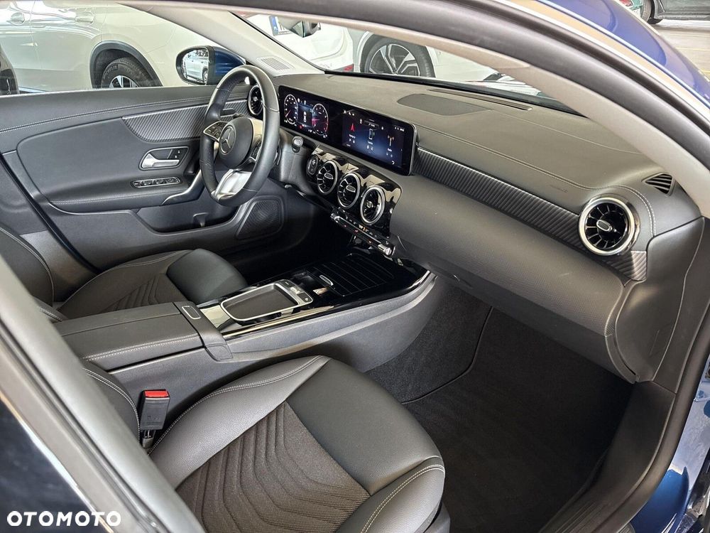 Mercedes-Benz CLA - 17