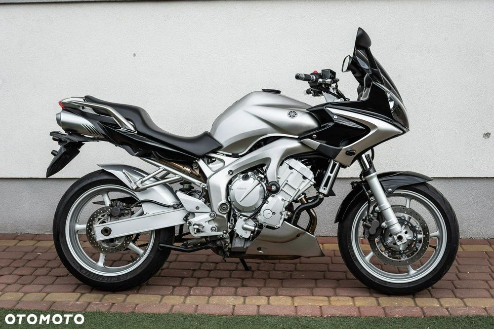 Yamaha FZ - 3