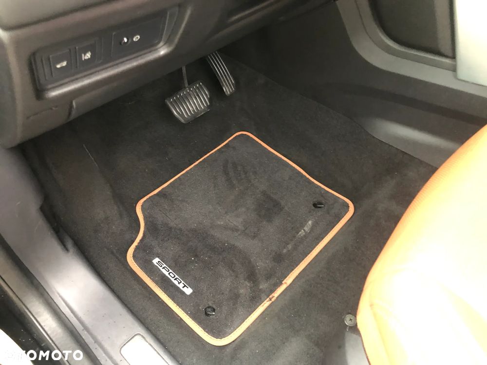 Land Rover Discovery Sport SD4 HSE Luxury - 22