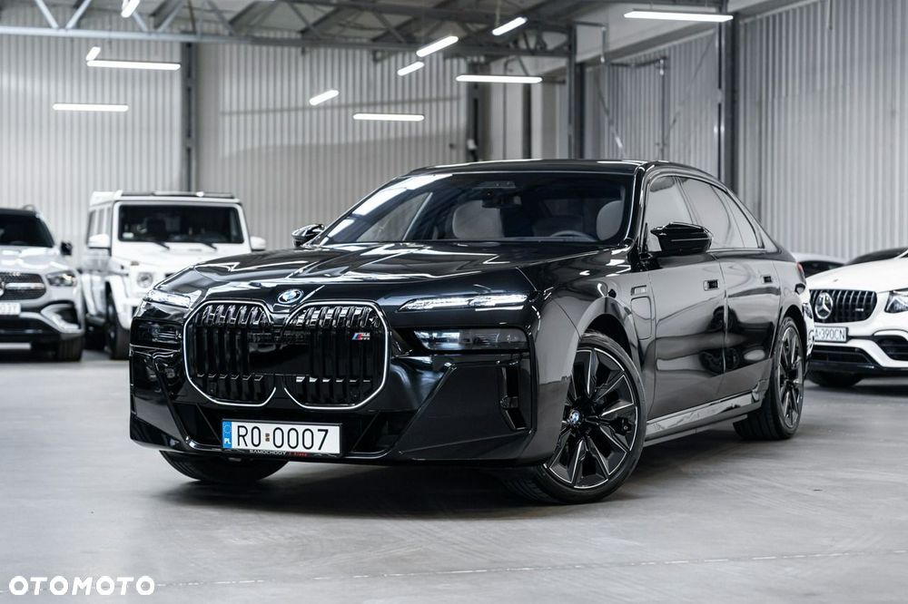 BMW Seria 7 M760e PHEV xDrive Individual Edition sport - 41