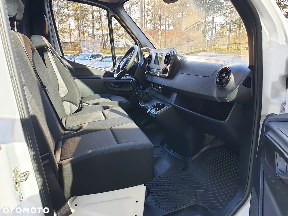 Mercedes-Benz SPRINTER - 9