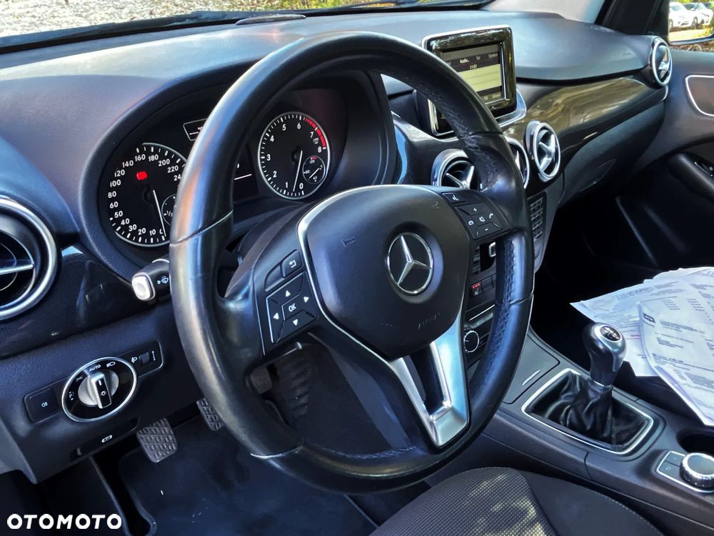 Mercedes-Benz Klasa B 180 (BlueEFFICIENCY) - 18