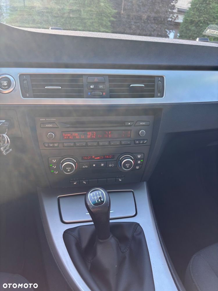 BMW Seria 3 320d - 14