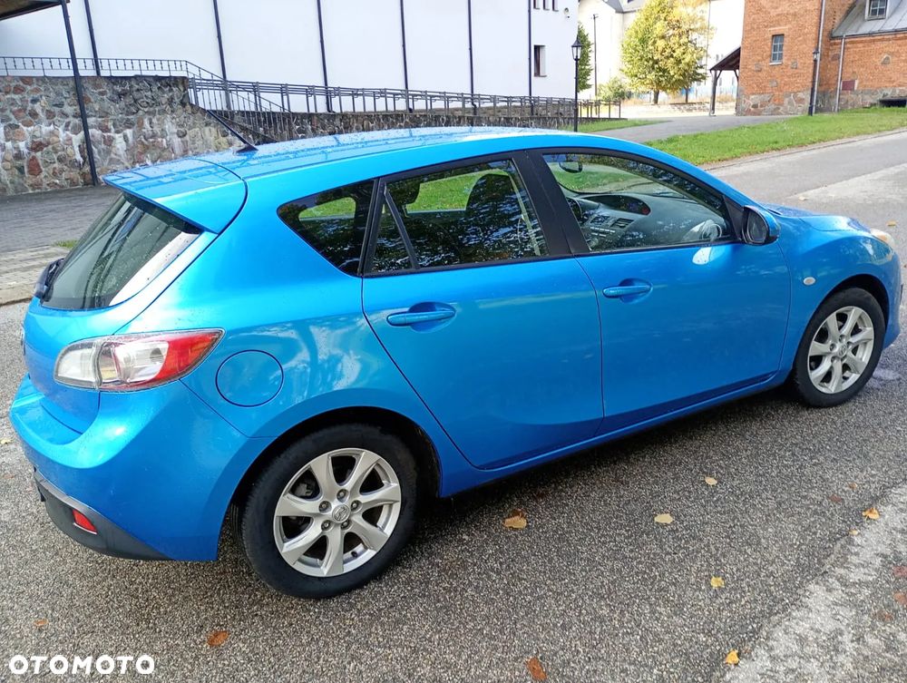 Mazda 3 1.6 Exclusive + - 6