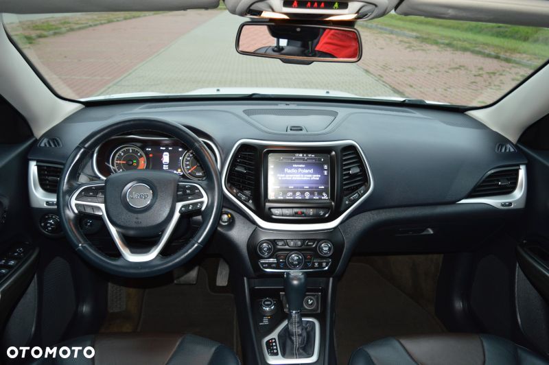 Jeep Cherokee - 15