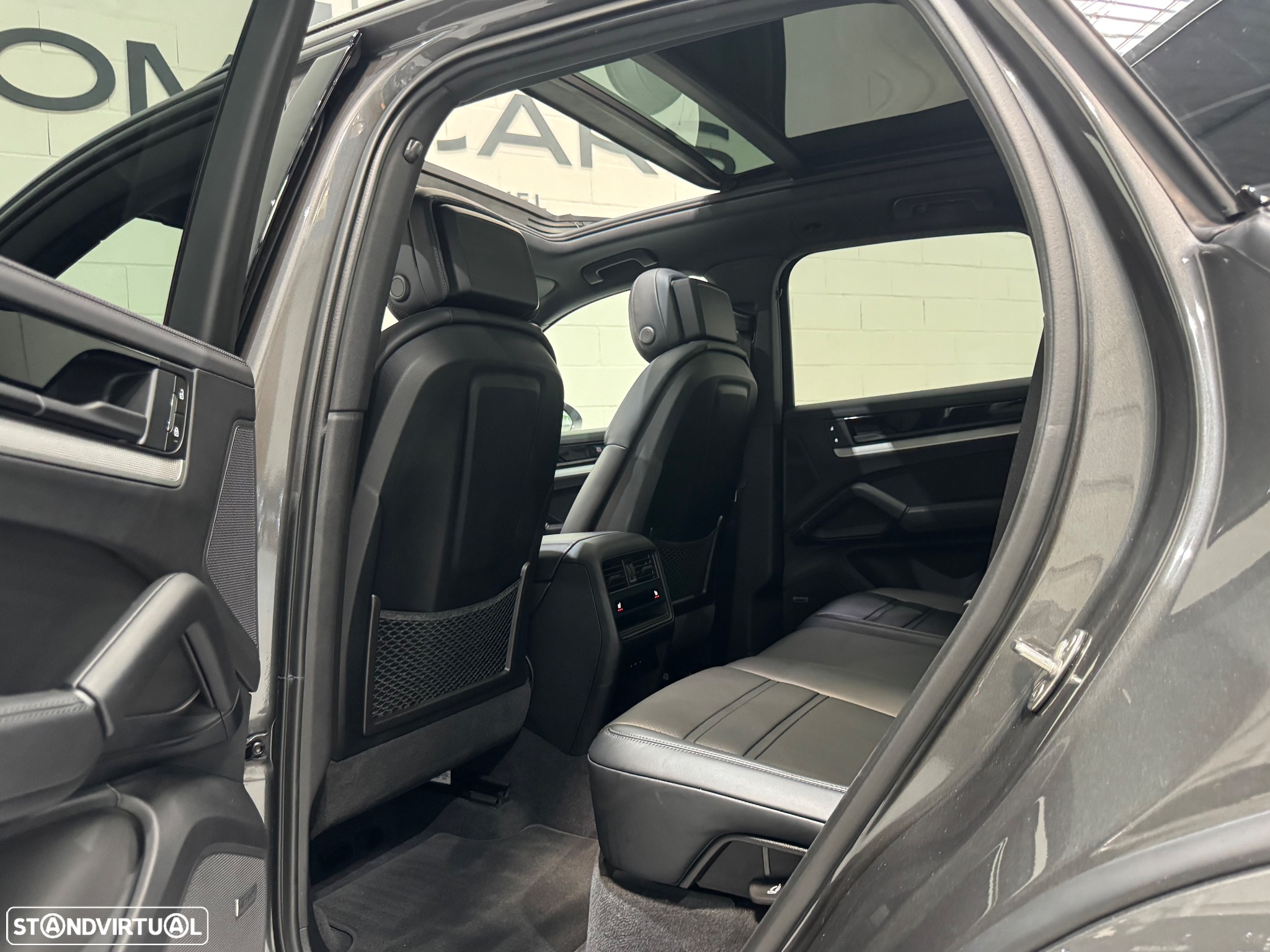 Porsche Cayenne - 31