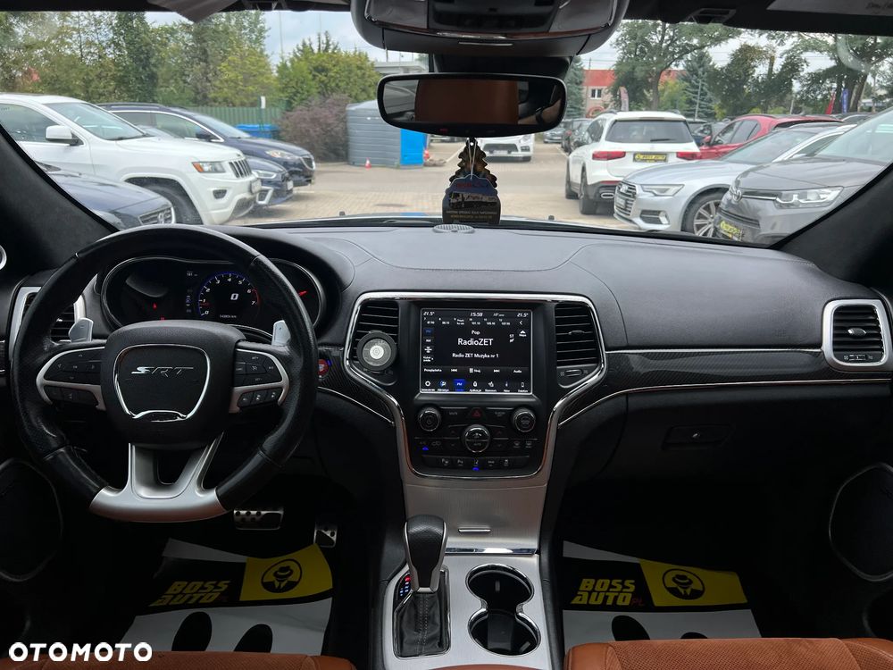 Jeep Grand Cherokee - 16