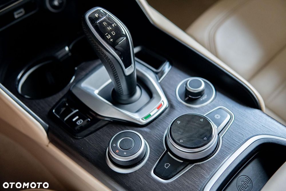 Alfa Romeo Giulia 2.0 Turbo Veloce Q4 - 20