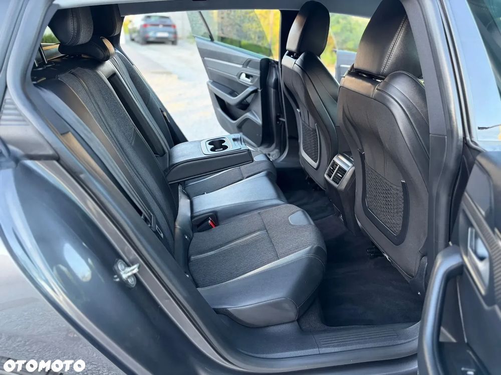 Peugeot 508 225 e-EAT8 Allure - 25