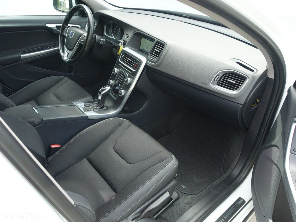 Volvo V60 D4 Geartronic - 14