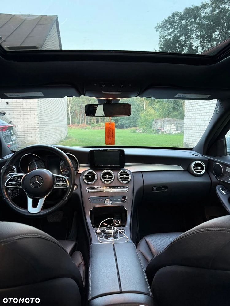 Mercedes-Benz Klasa C 300 4Matic 9G-TRONIC Avantgarde - 10