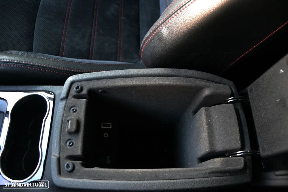 Ford S-Max 2.0 TDCi Titanium 7L 149g - 26