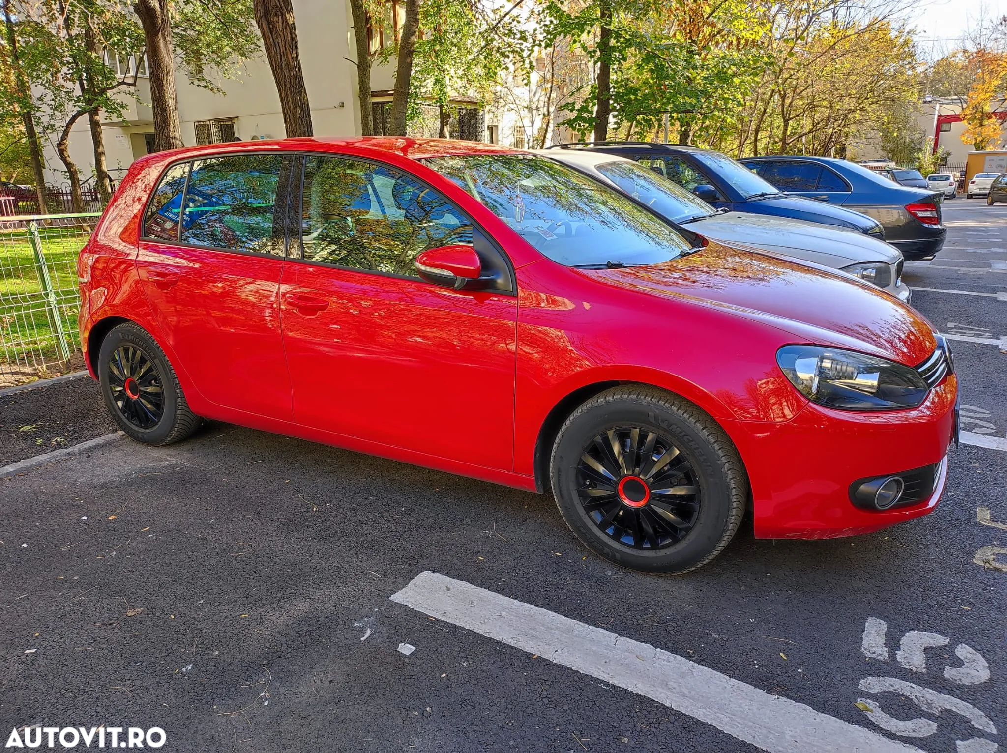 Volkswagen Golf 1.6 TDI DPF Highline - 2