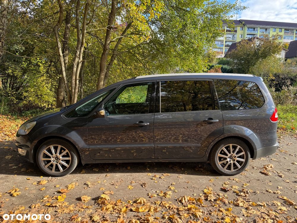 Ford Galaxy 2011 photo 2