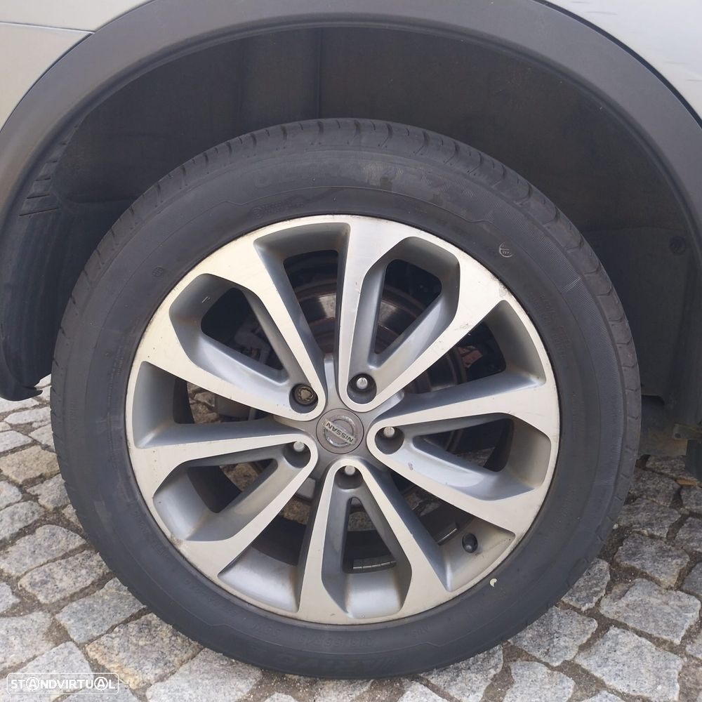Nissan Qashqai +2 1.6 dCi Tekna Premium 18 - 37