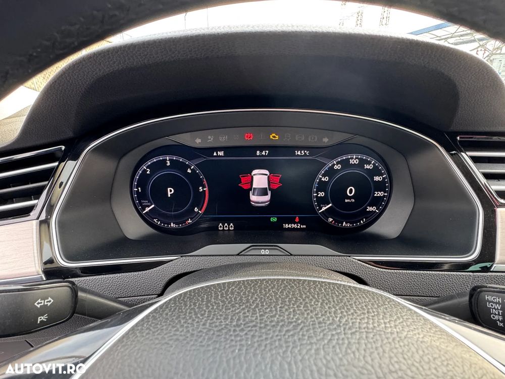 Volkswagen Passat 2.0 TDI DSG 4Motion Highline - 15