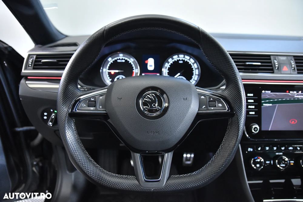 Skoda Superb 2.0 TDI DSG Sportline - 18