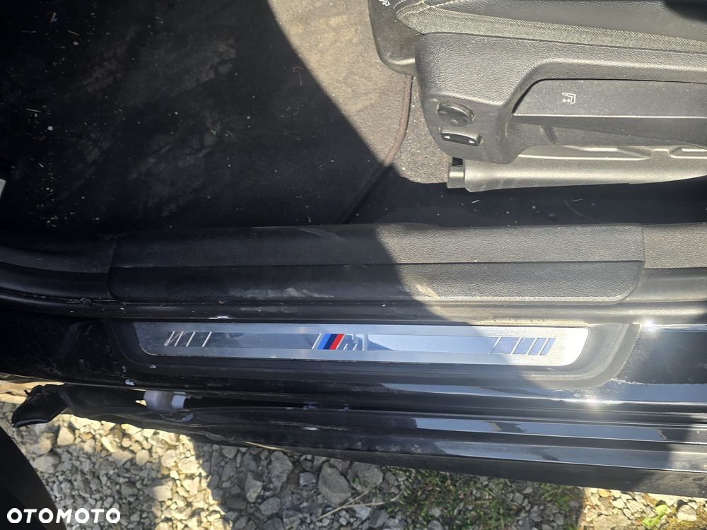 BMW Seria 3 318d Edition M Sport Shadow - 16