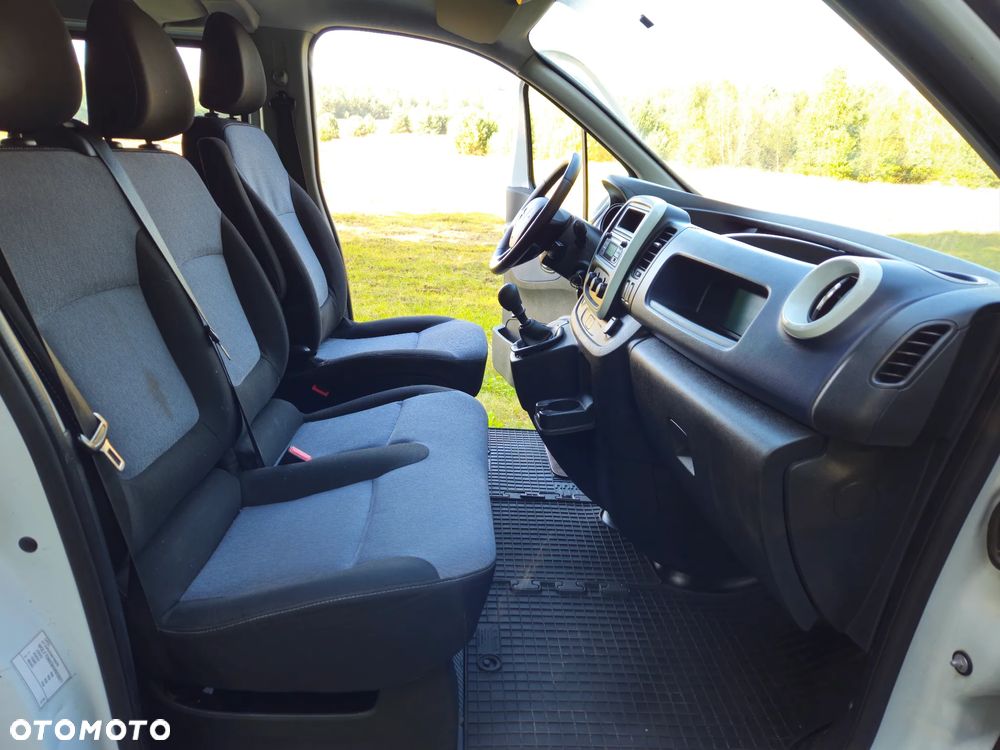 Opel Vivaro - 8