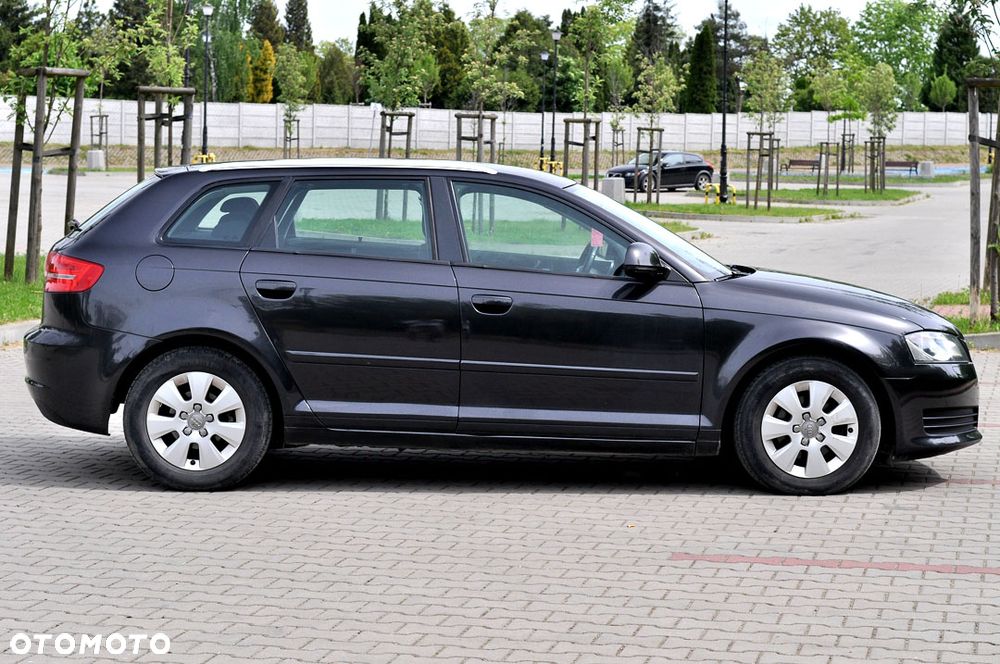Audi A3 Sportback - 8