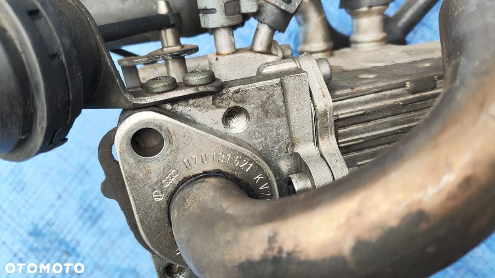 ZAWÓR CHŁODNICZKA CHŁODNICA SPALIN PRZEWÓD RURKA EGR 070131512B 070131521K 070131063A VW TOUAREG 2.5 TDI - 4