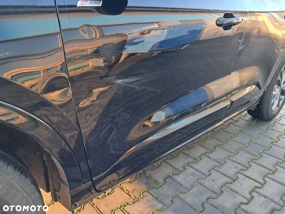 Ford Kuga 2.5 Duratec FHEV 4x4 ST-LINE - 9