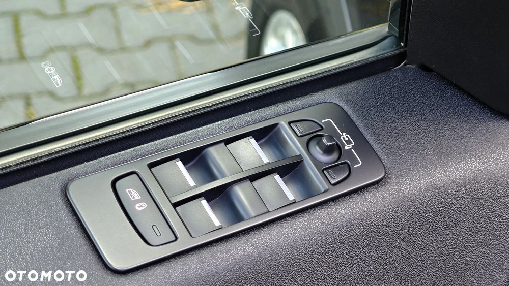 Land Rover Discovery Sport - 31
