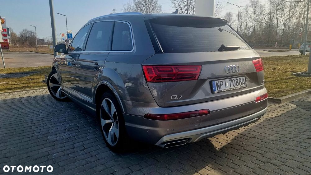 Audi Q7 - 7